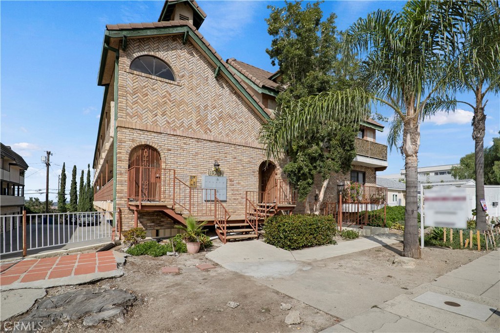 Properties 2 10219 Commerce Avenue