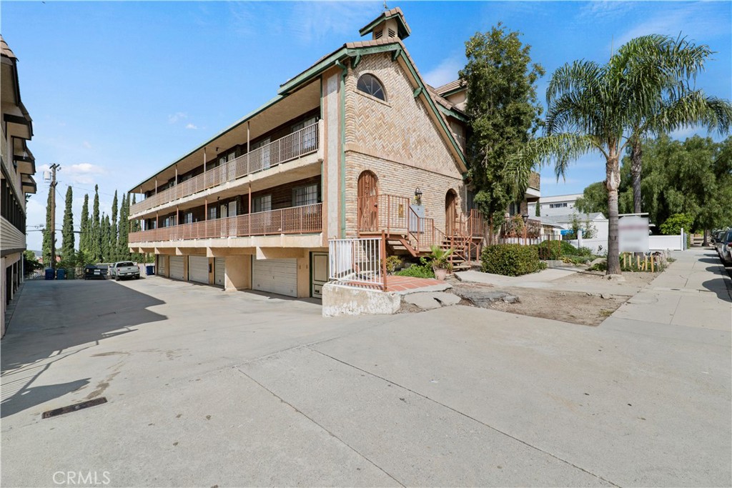 Properties 1 10219 Commerce Avenue