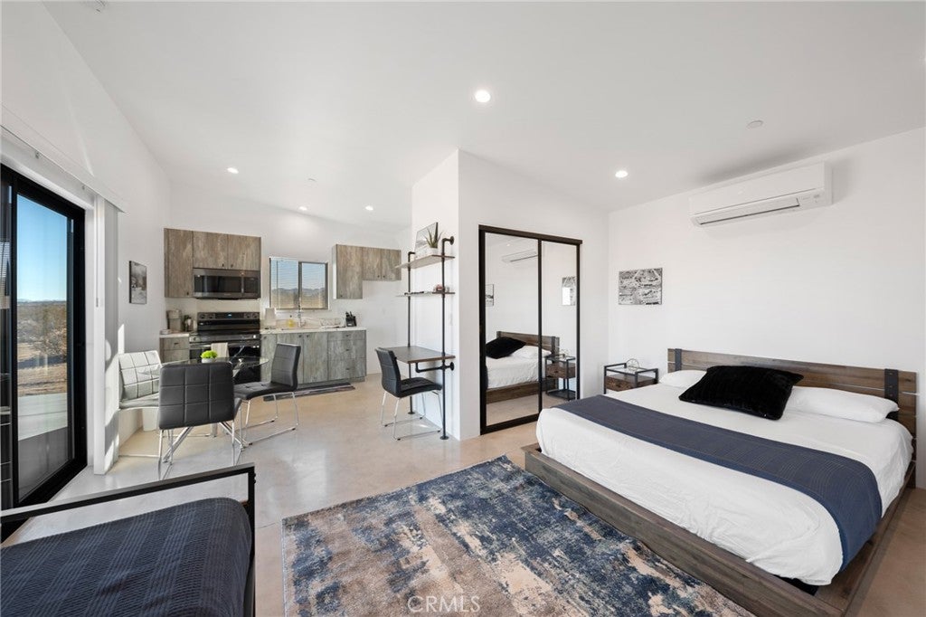 4525 Lookout