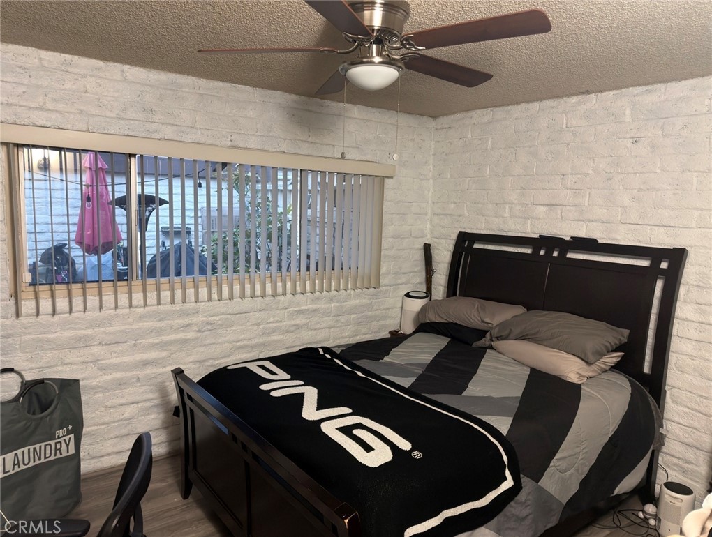 5118 Lakeview Avenue 4