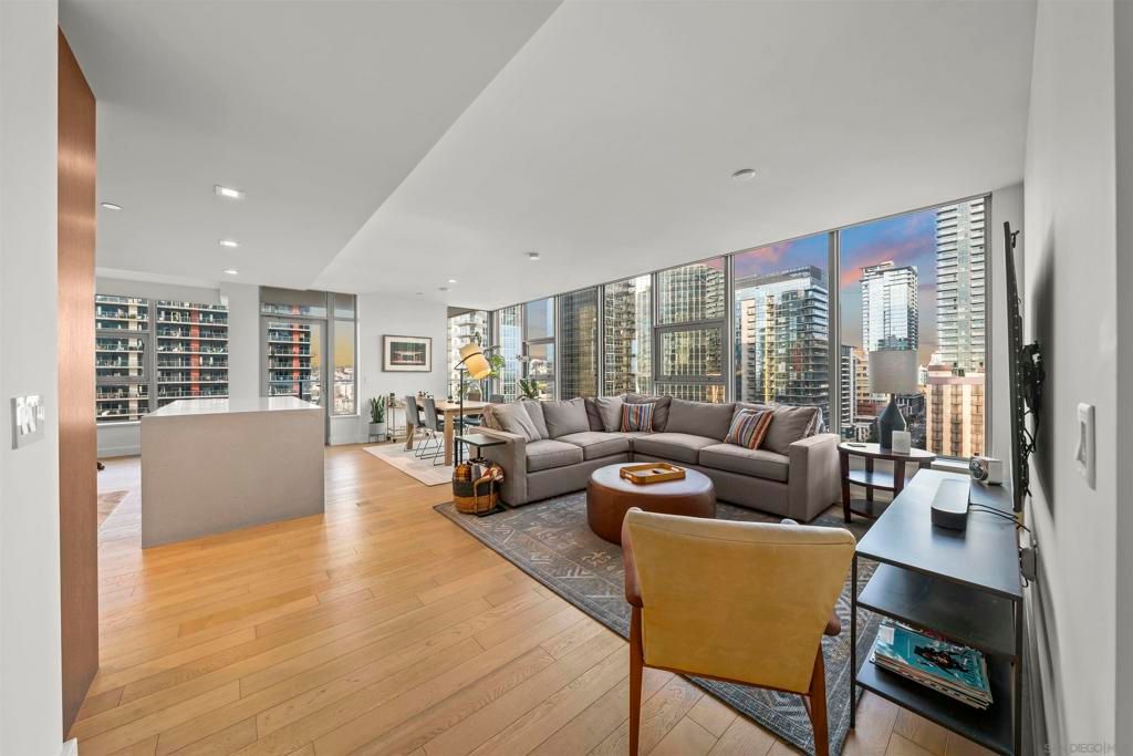 Photo of San Diego, CA 92101 (MLS # 260004985SD)