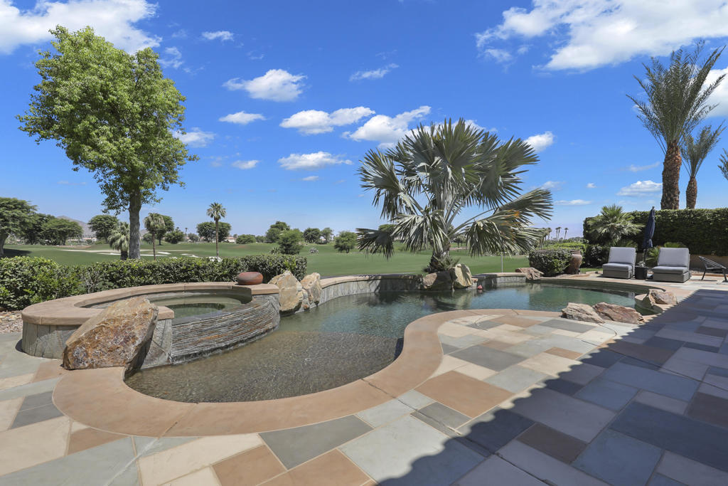 Mountain View CC - Residential