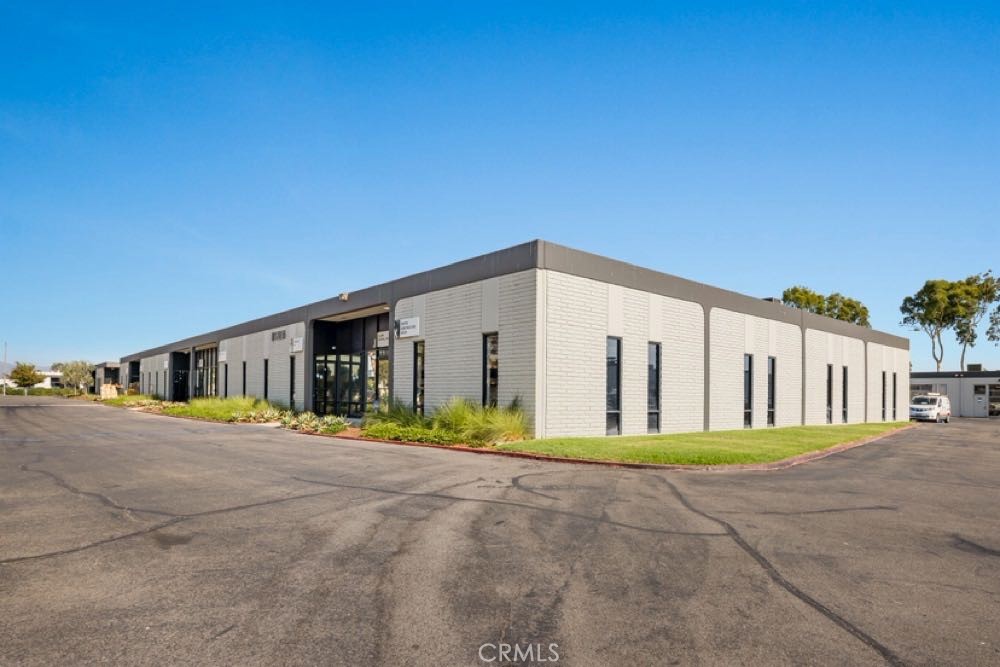 17895 SKY PARK Cir E