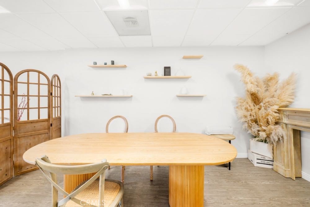 17895 SKY PARK Cir E