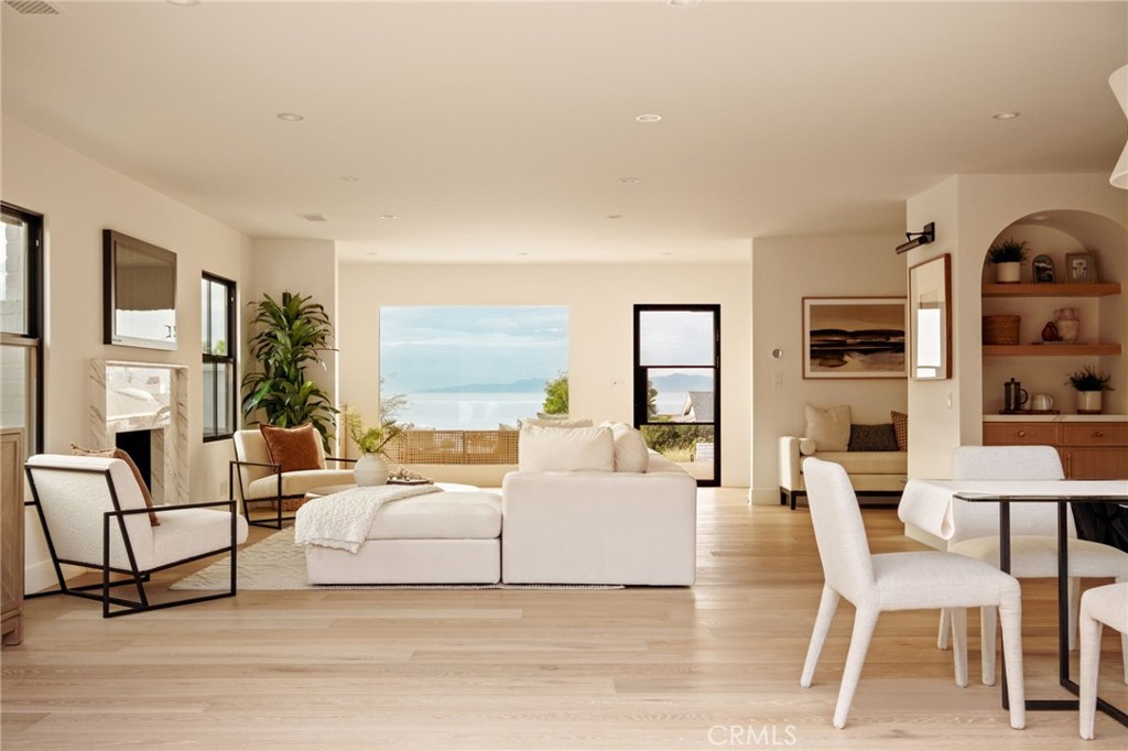 470 Camino De Encanto