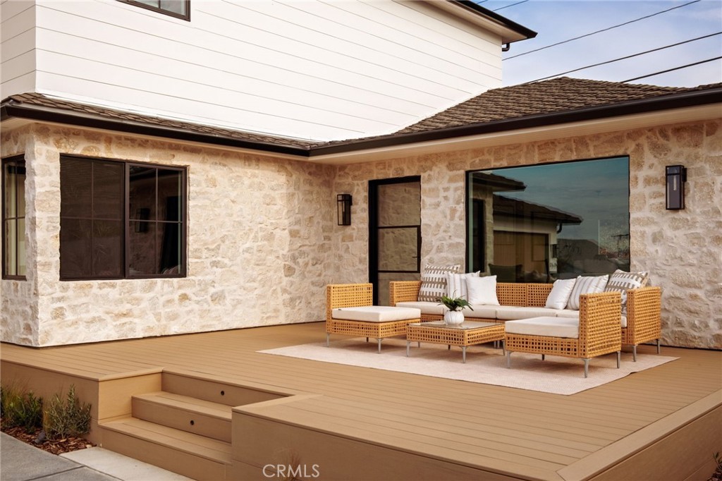 470 Camino De Encanto