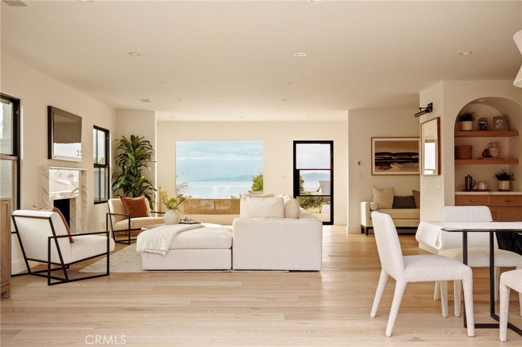 470 Camino De Encanto