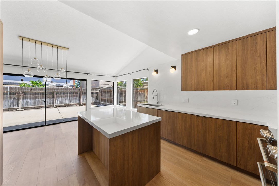 3831 Hamilton Street