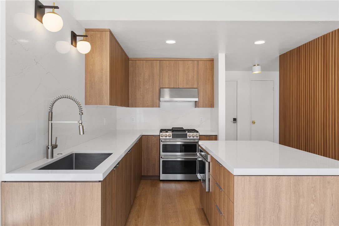 3831 Hamilton Street