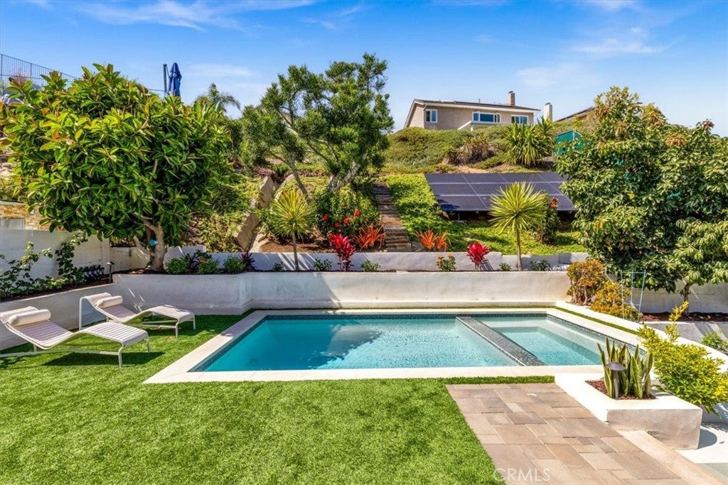 25201 Sea Vista Drive