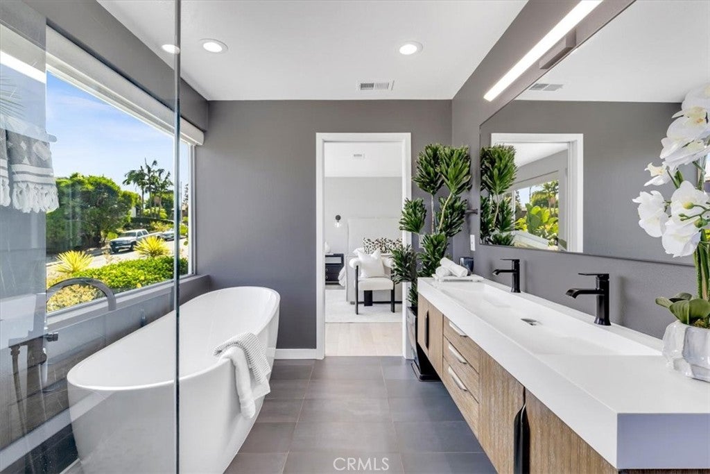 25201 Sea Vista Drive, Dana Point CA 92629 - Photo 33