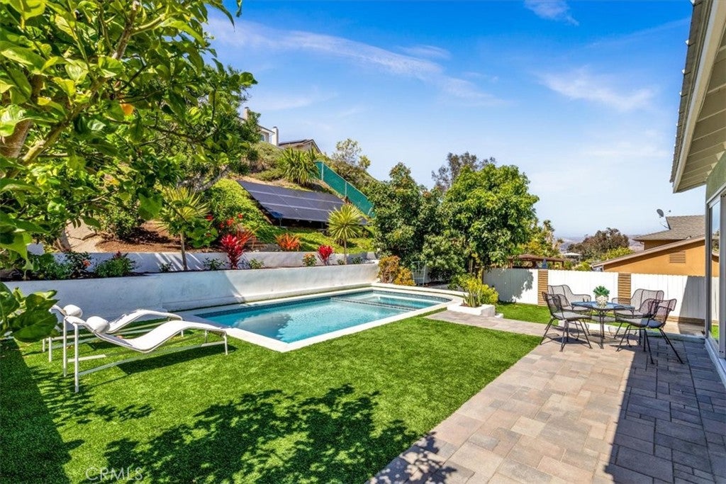 25201 Sea Vista Drive, Dana Point CA 92629 - Photo 8