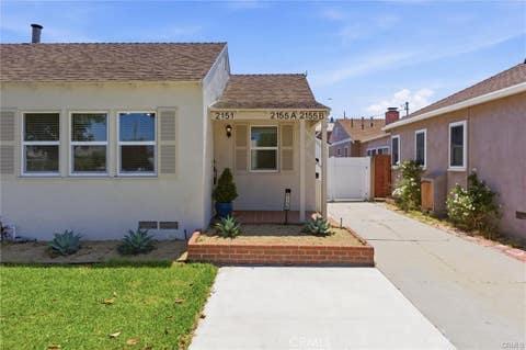 Photo of 2151 Euclid AVE, Long Beach, CA 90815 (MLS # DW26183819)