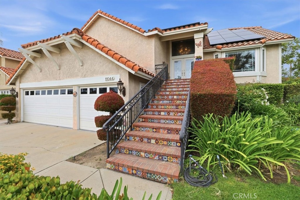 11044 Stone River