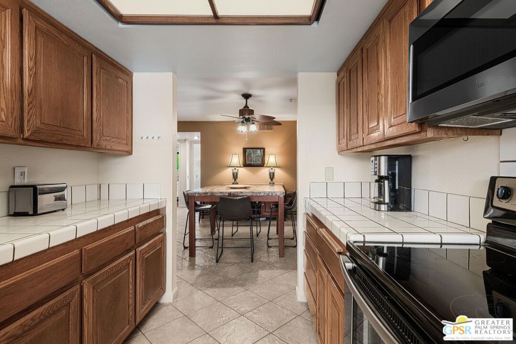 Plaza Villas - Residential