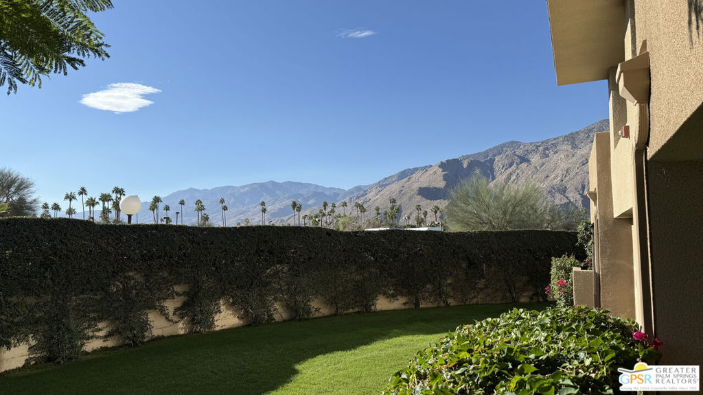 Plaza Villas - Residential