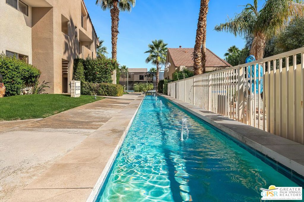 Plaza Villas - Residential