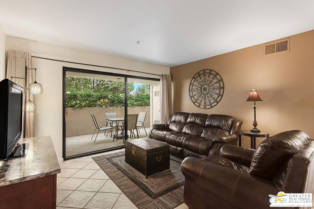 Plaza Villas - Residential