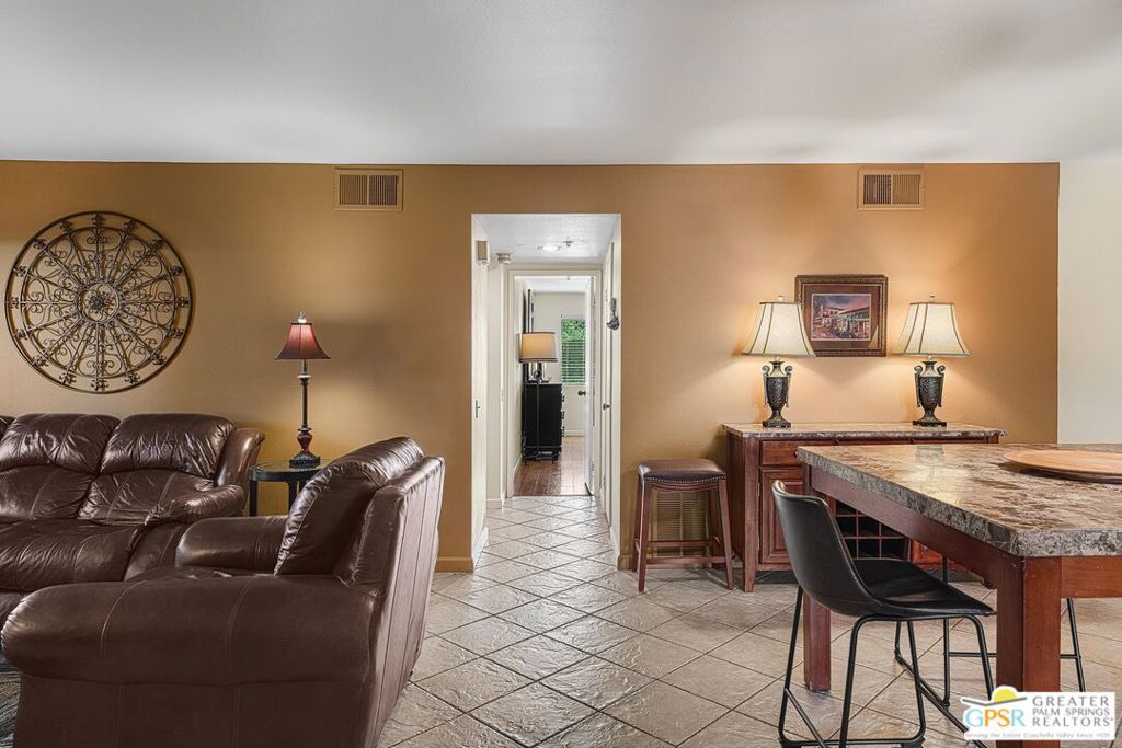 Plaza Villas - Residential