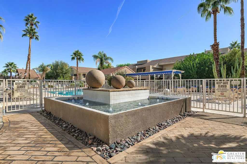 Plaza Villas - Residential