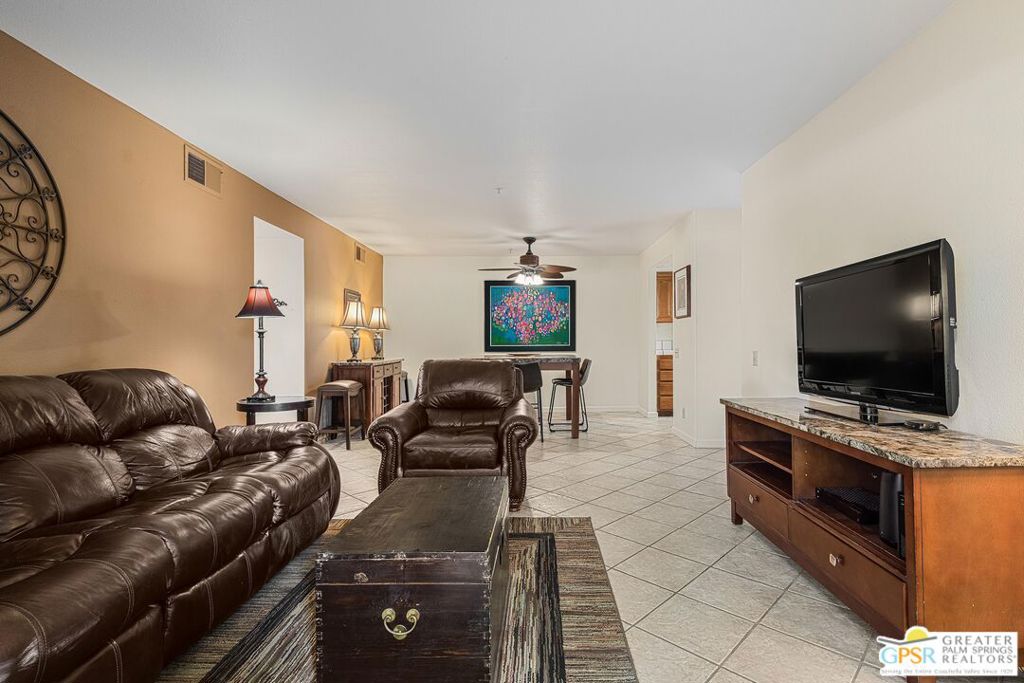 Plaza Villas - Residential