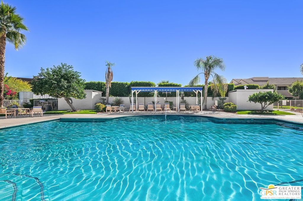 Plaza Villas - Residential