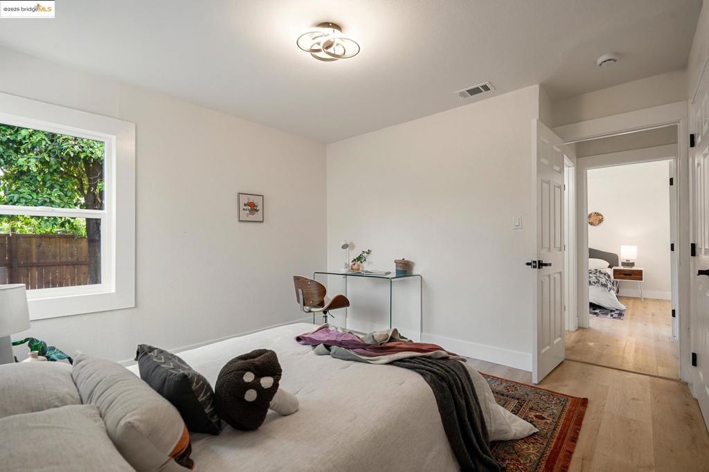 OAKLAND - Residential