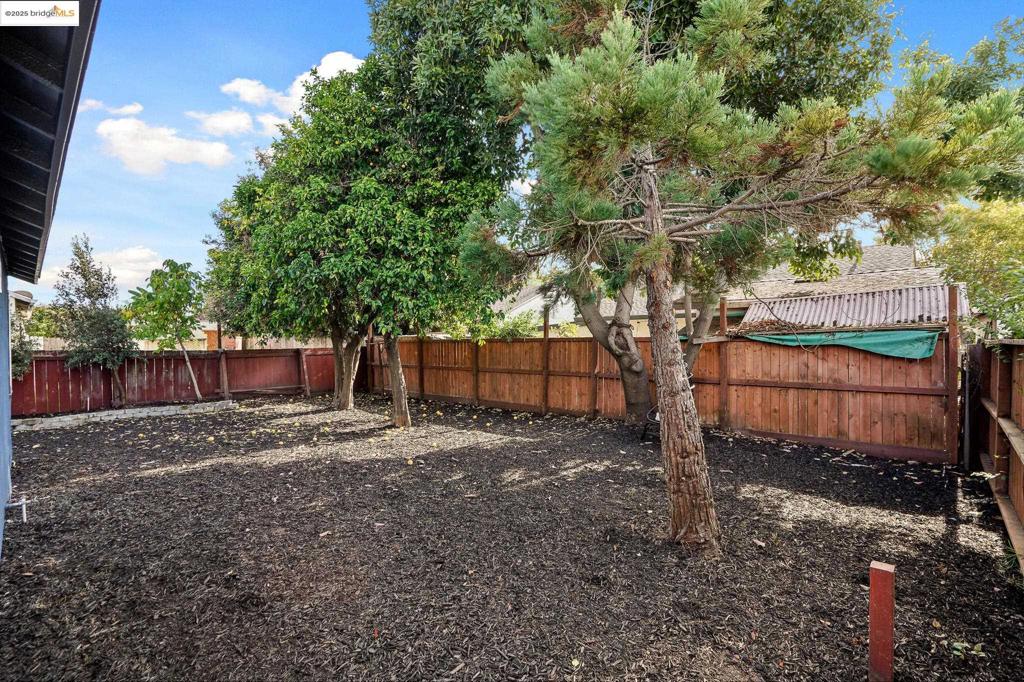 OAKLAND - Residential