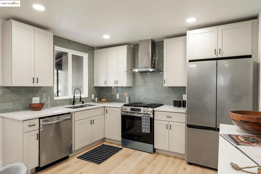 OAKLAND - Residential