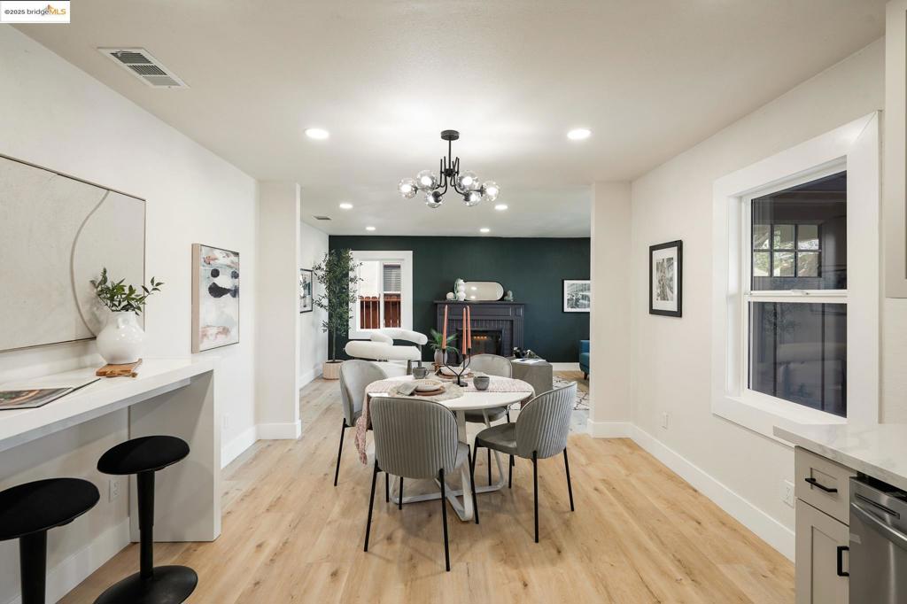 OAKLAND - Residential