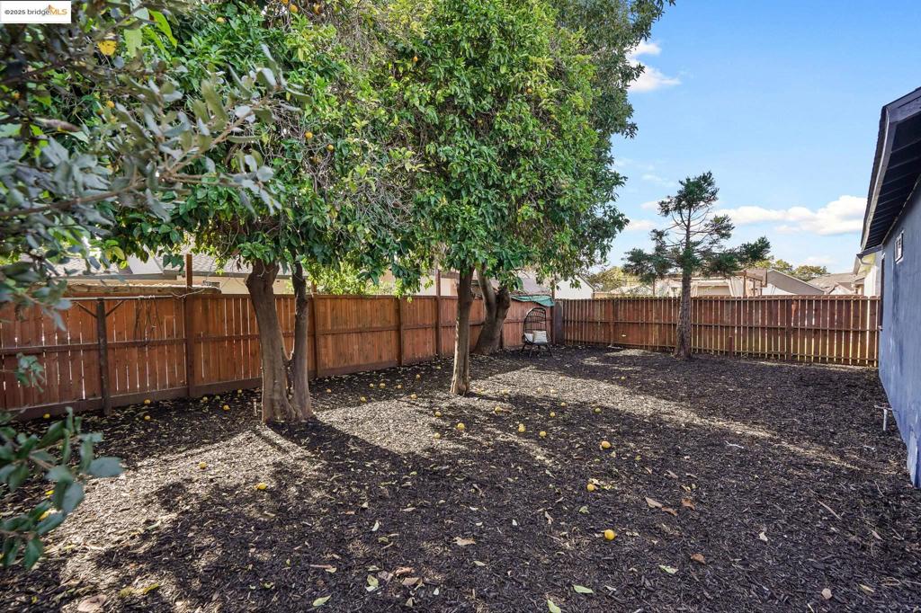 OAKLAND - Residential