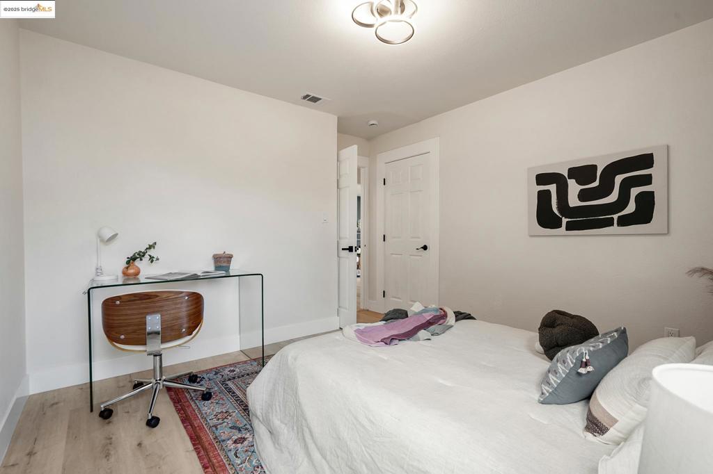 OAKLAND - Residential
