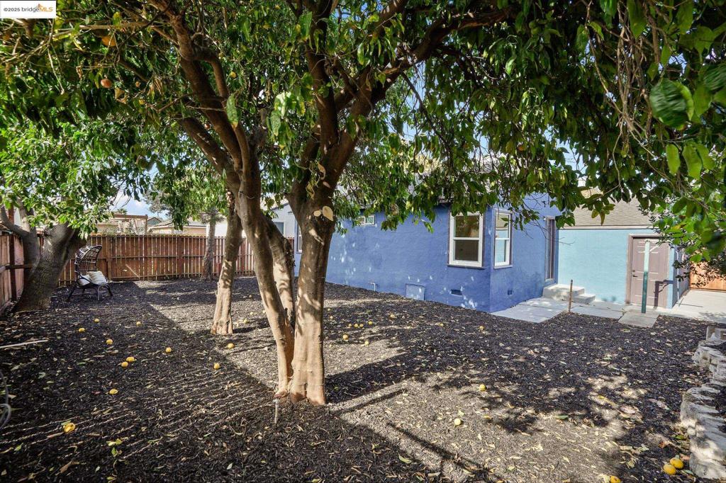 OAKLAND - Residential