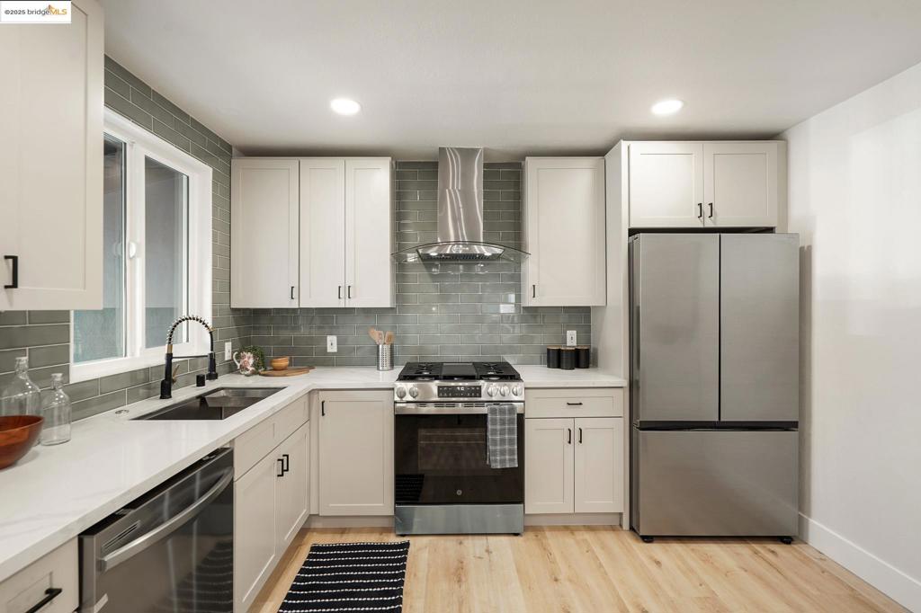 OAKLAND - Residential
