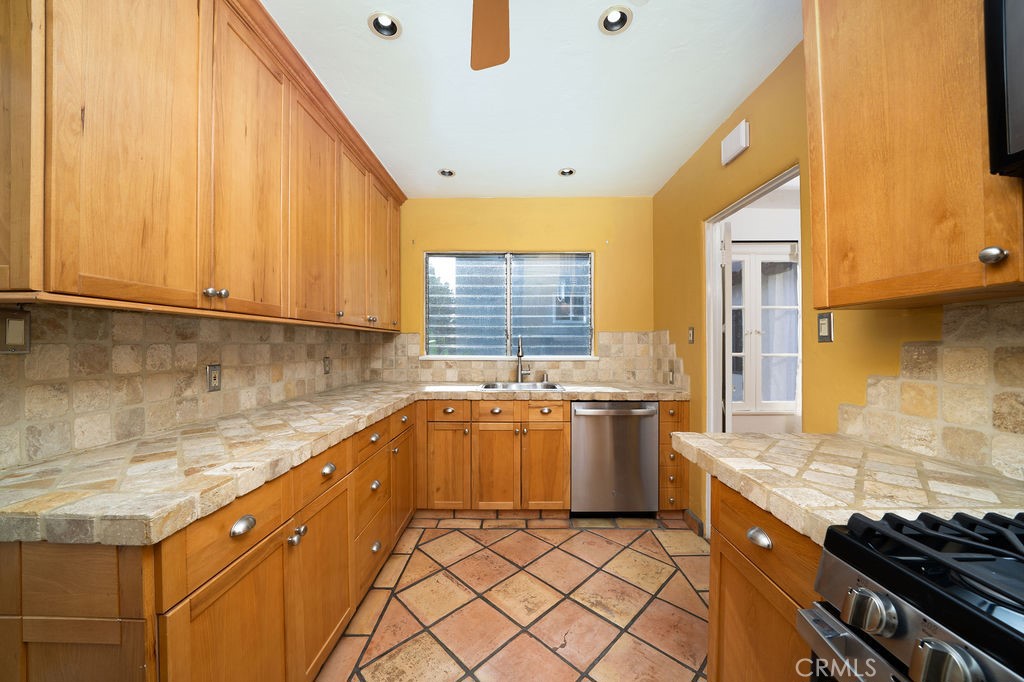 Bluff Park (BLF) - Residential Lease