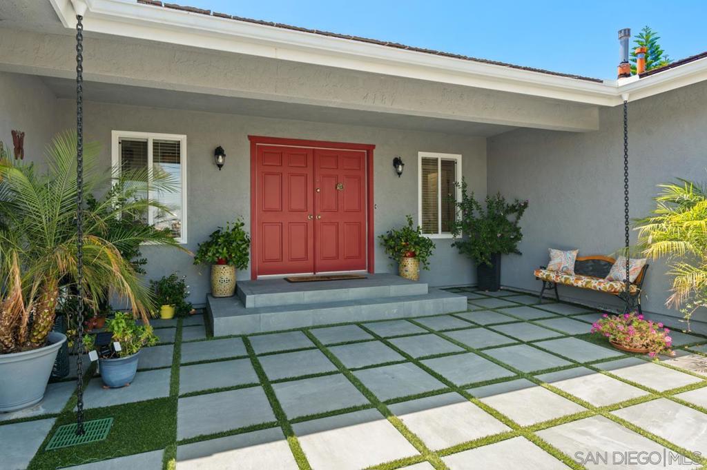 4187 E Arrieta Cir