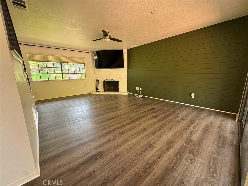 28 Dearborn Circle