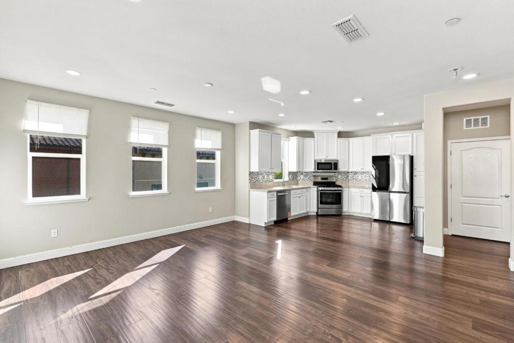 2756 Goble 2