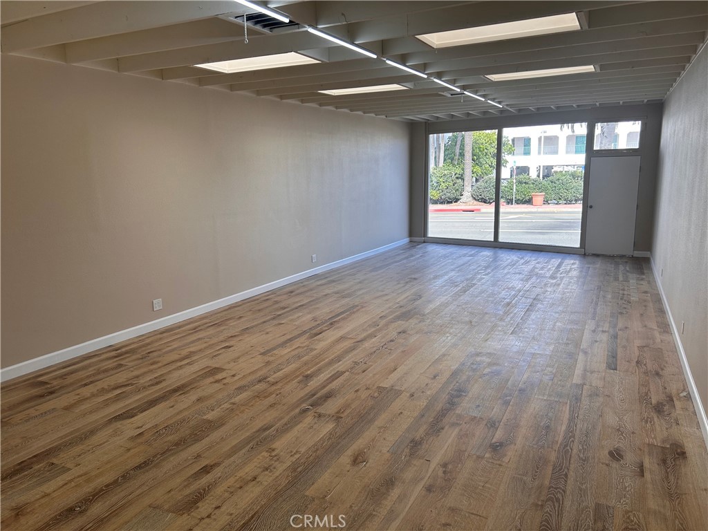 1602 N El Camino Real