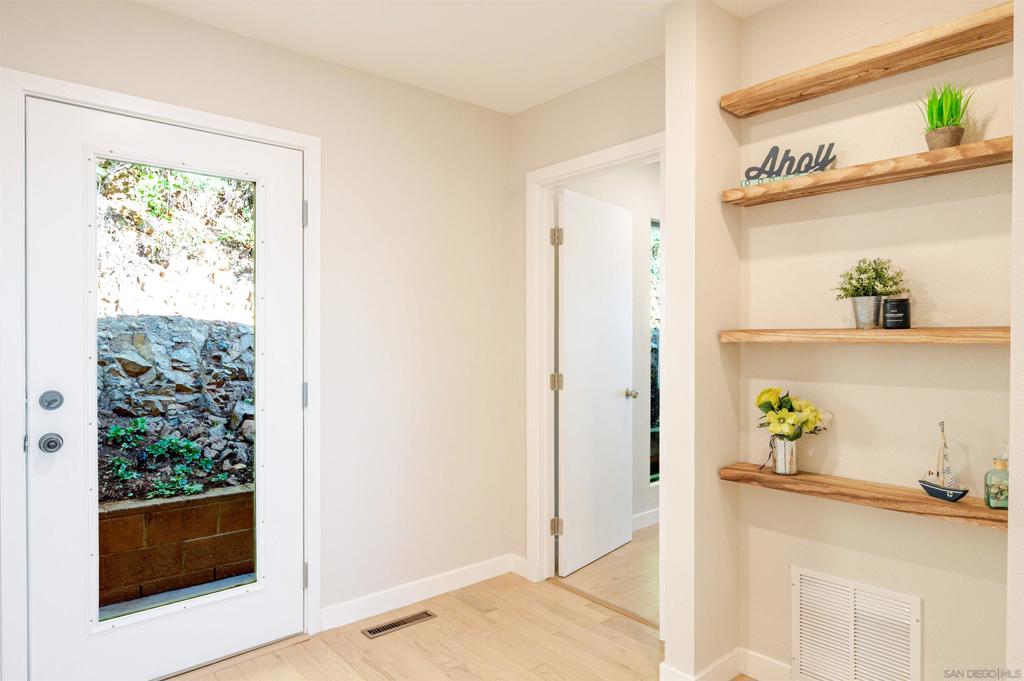 La Mesa - Residential