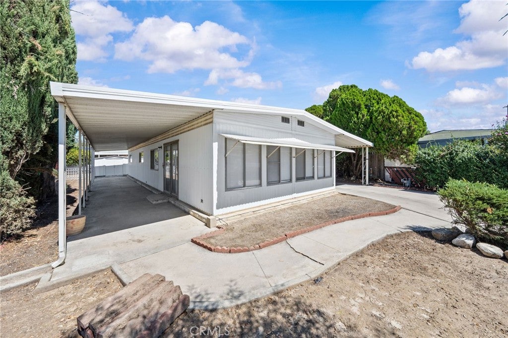 324 Long Street