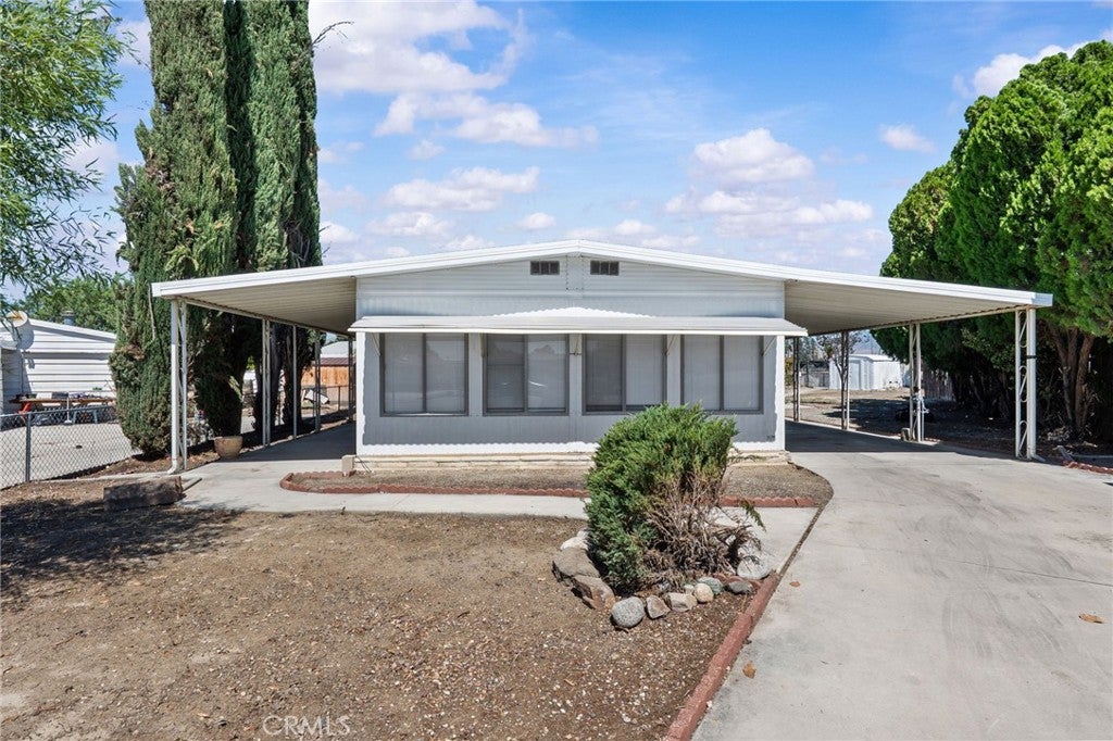 324 Long Street