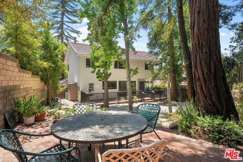 Photo of 10311 Clusterberry Court, Los Angeles, CA 90077 (MLS # 26844913)