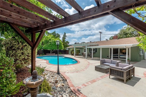 Tiny photo for 23313 Cohasset Street, West Hills, CA 91304 (MLS # SR26149258)