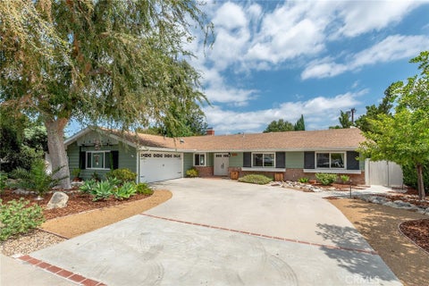 Tiny photo for 23313 Cohasset Street, West Hills, CA 91304 (MLS # SR26149258)