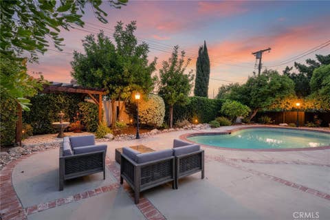 Tiny photo for 23313 Cohasset Street, West Hills, CA 91304 (MLS # SR26149258)