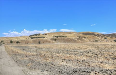 Photo of 36 San Juan Road, Shandon, CA 93461 (MLS # PI25231687) Photo of 36 San Juan Road, Shandon, CA 93461 (MLS # PI25231687)