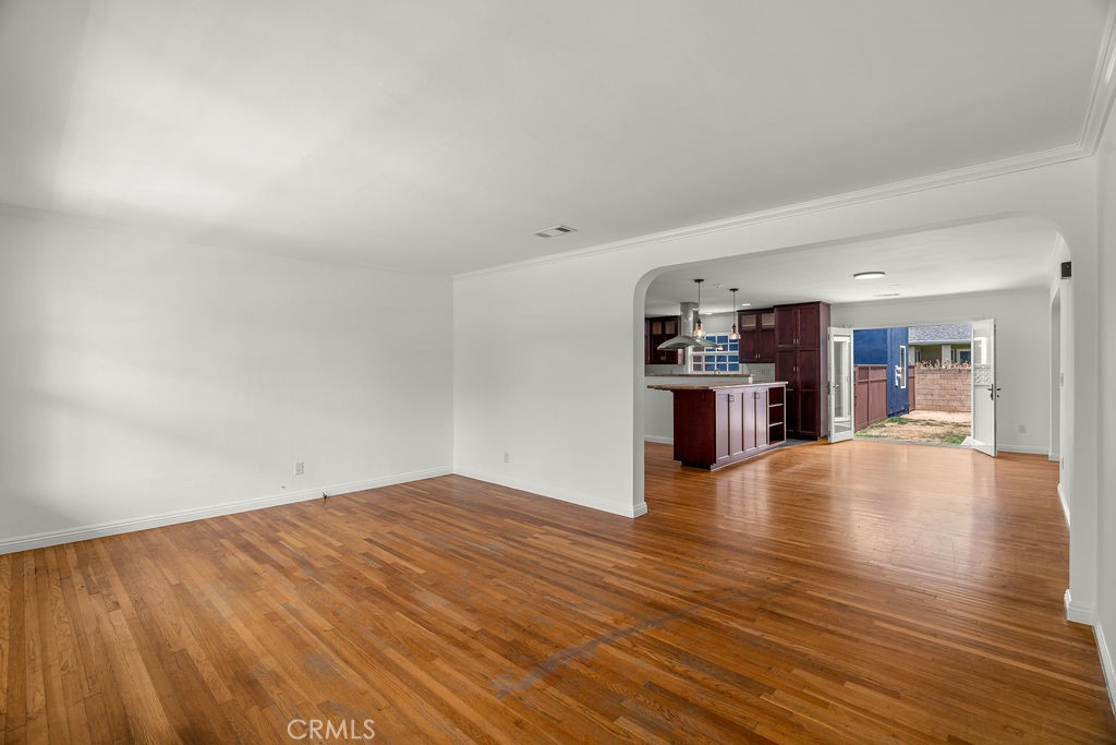 5451 E Daggett