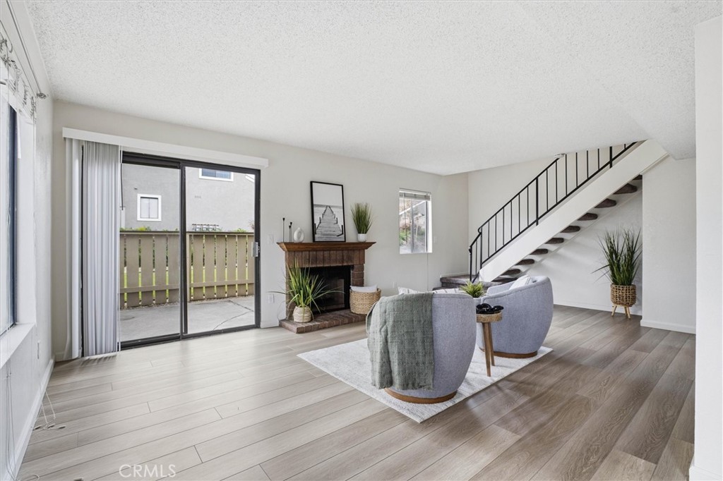 1192 Sumner D