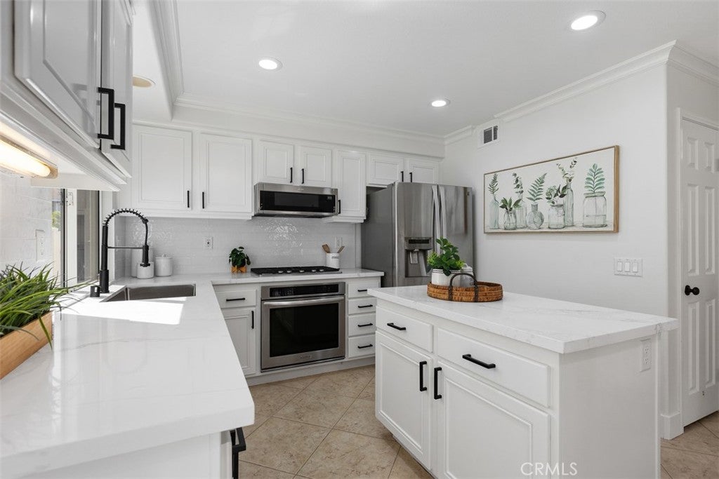 41 Apache Drive, Trabuco Canyon CA 92679 - Photo 15